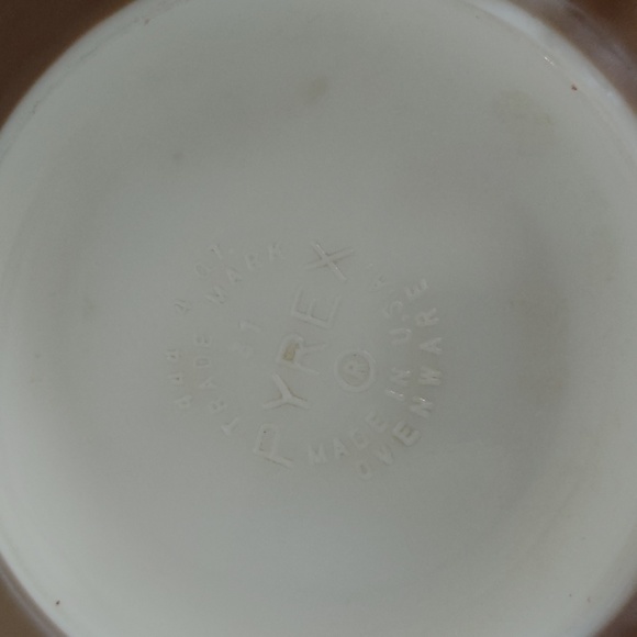 PYREX Vintage Mixing Serving Bowl Chocolate Golden Symbols Graphics Hand Washed - Picture 7 of 9